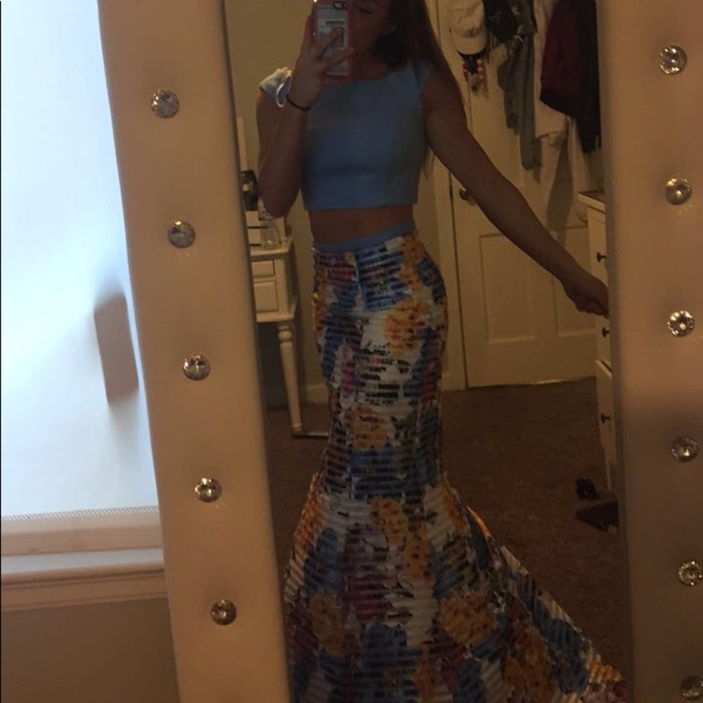 Jovani Floral/off the shoulder Prom dress !!